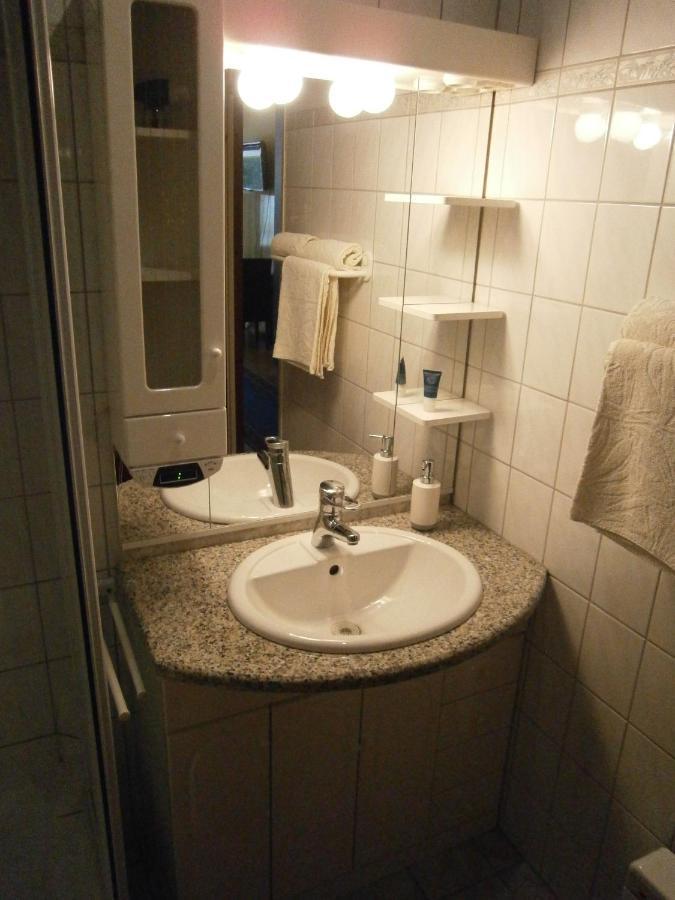Ferienwohnung "Isidora" Villach Esterno foto